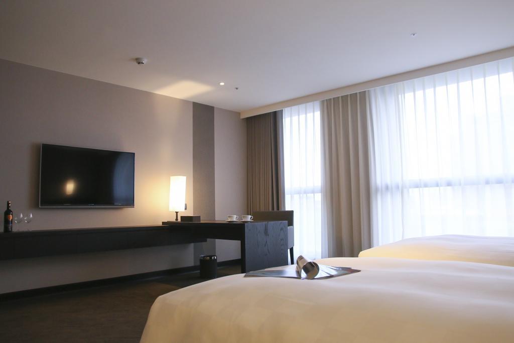 Platinum Hotel Синдиен Екстериор снимка