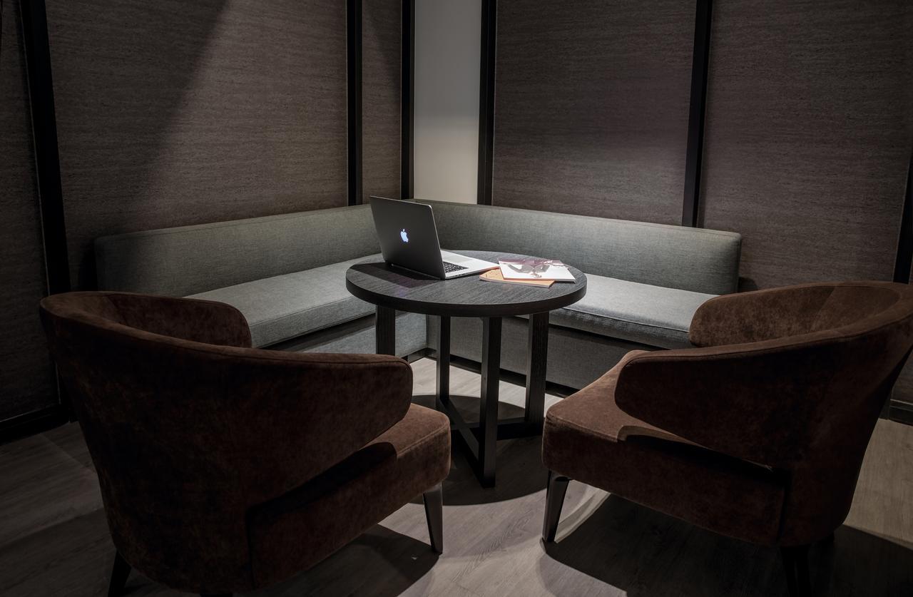 Platinum Hotel Синдиен Екстериор снимка