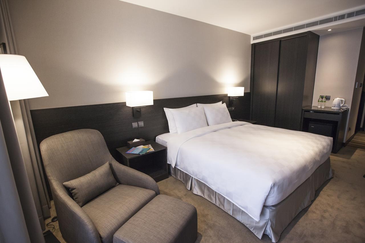 Platinum Hotel Синдиен Екстериор снимка