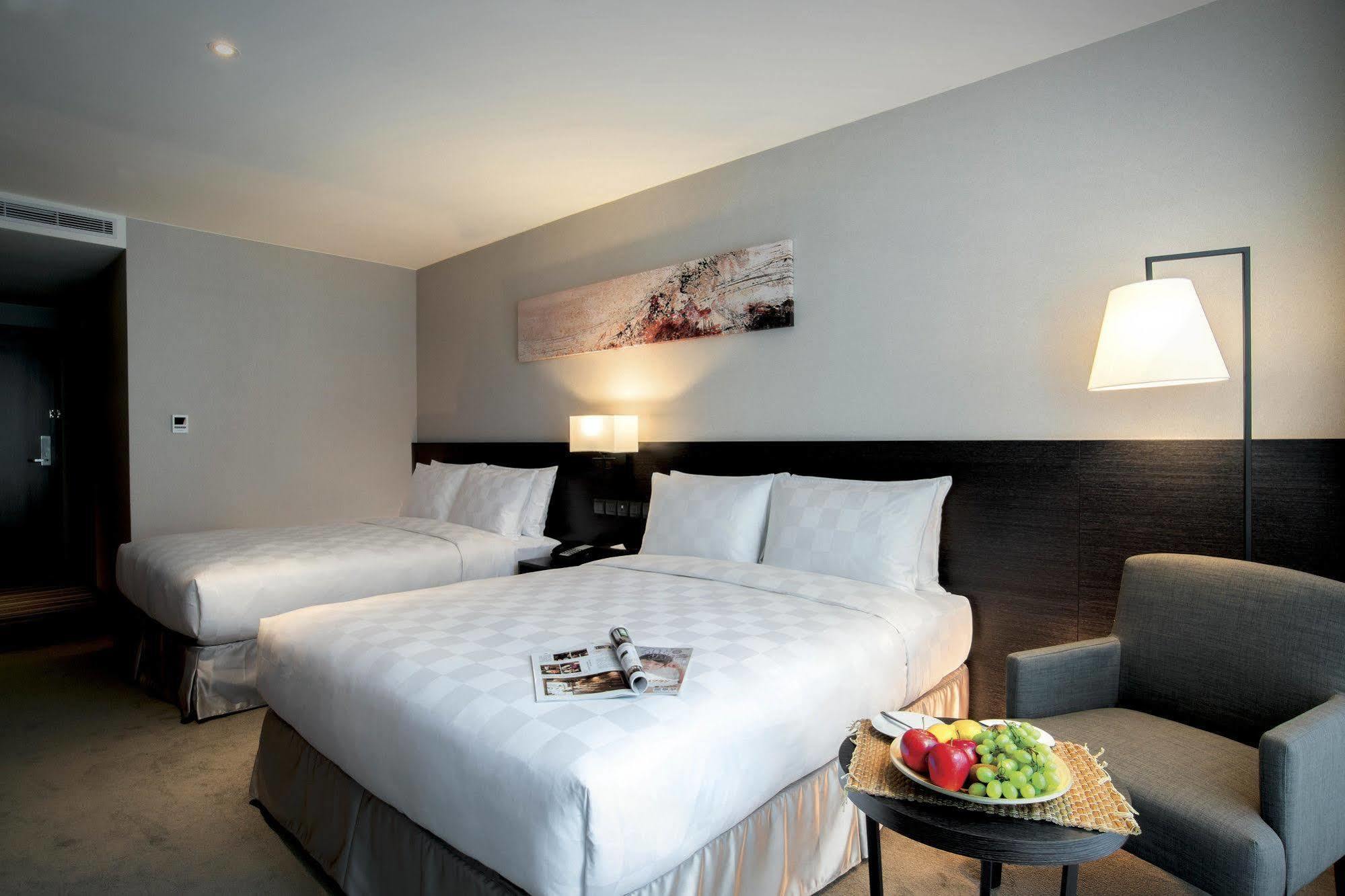 Platinum Hotel Синдиен Екстериор снимка
