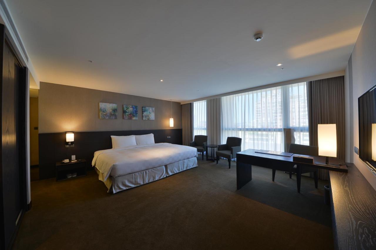 Platinum Hotel Синдиен Екстериор снимка
